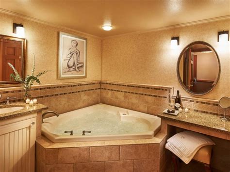 hotels with jacuzzi in room near me